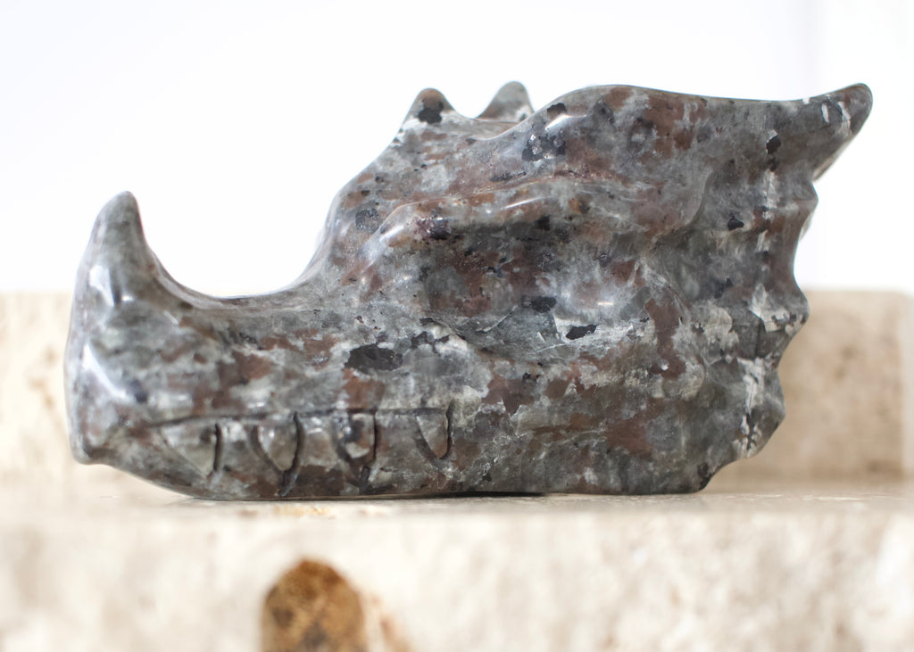 Yooperlite Dragon Skull UV Reactive 9.5cm