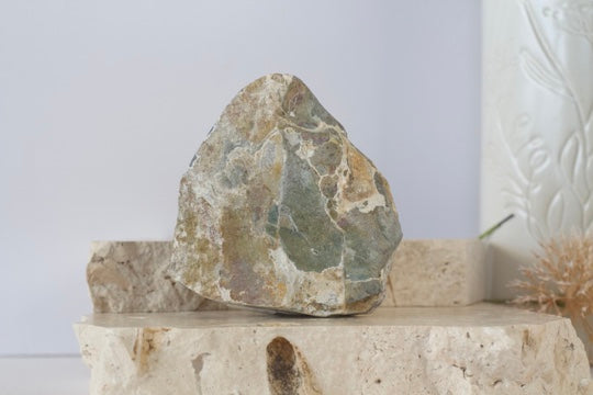 Amethyst Polished Edge Standing 10cm