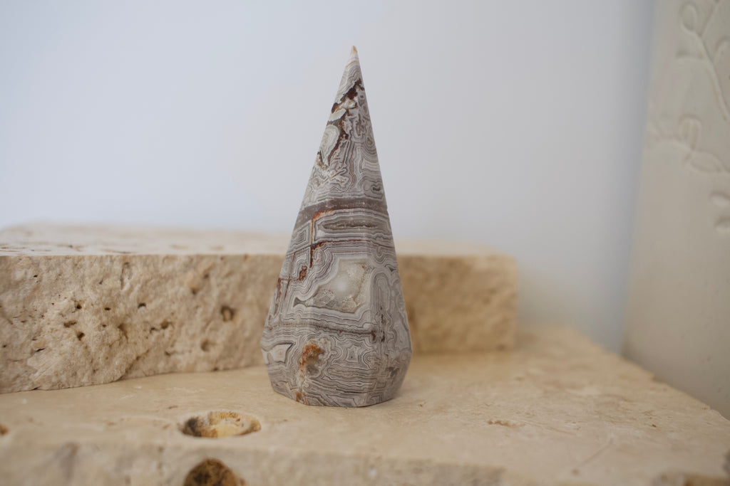 Mexican Lace Pointed Tower 8cm