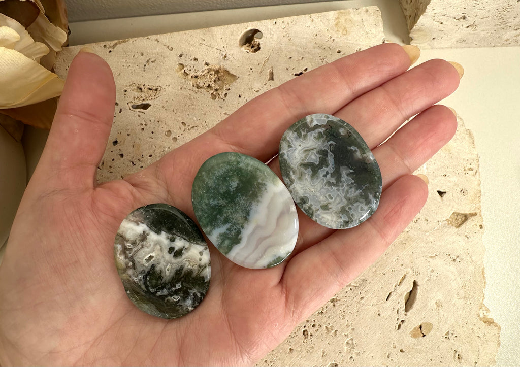 Small Moss (no) Worry Stone